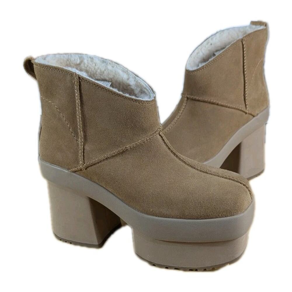 UGG Womens New Heights Platform Boots size 9 Mini Chestnut Beige Suede 1157910